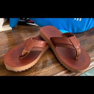 Old navy flip flop sandals boys size 10/11